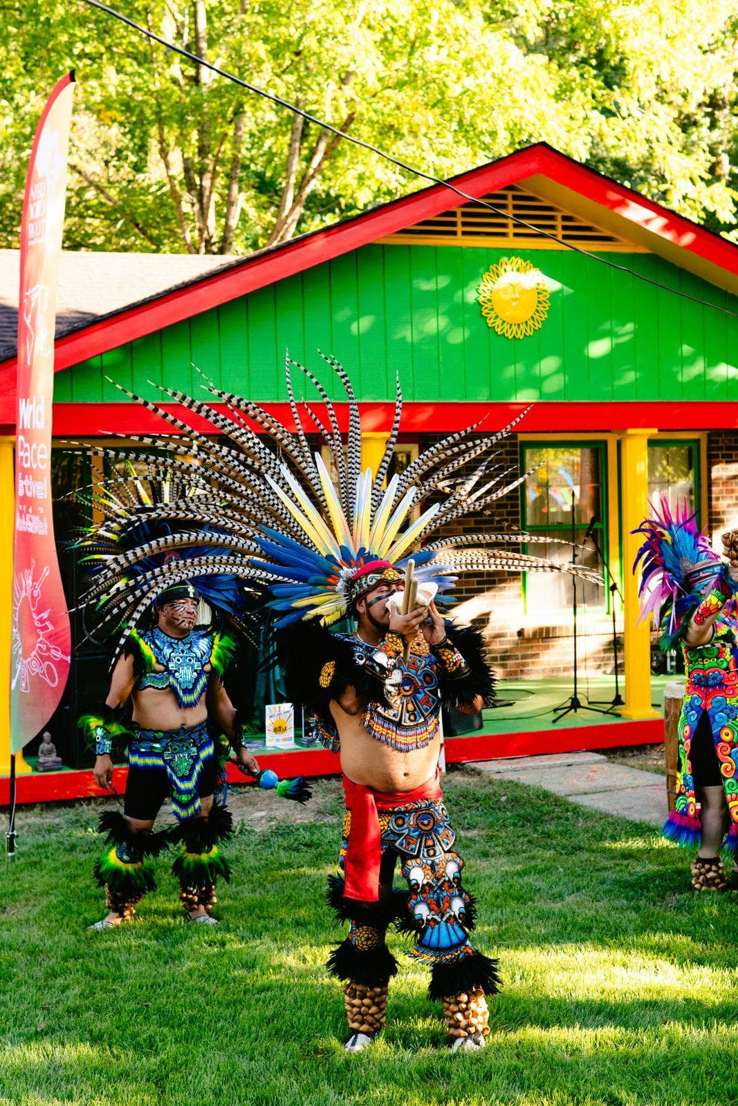 DANZA AZTECA OLLIN QUETZALLI
